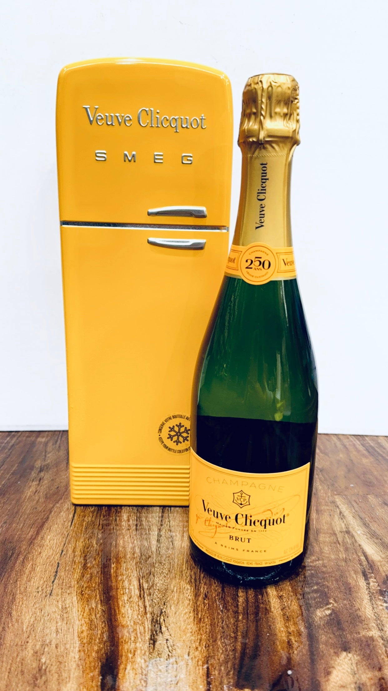 VEUVE Clicquot Yellow label Brut Fridge