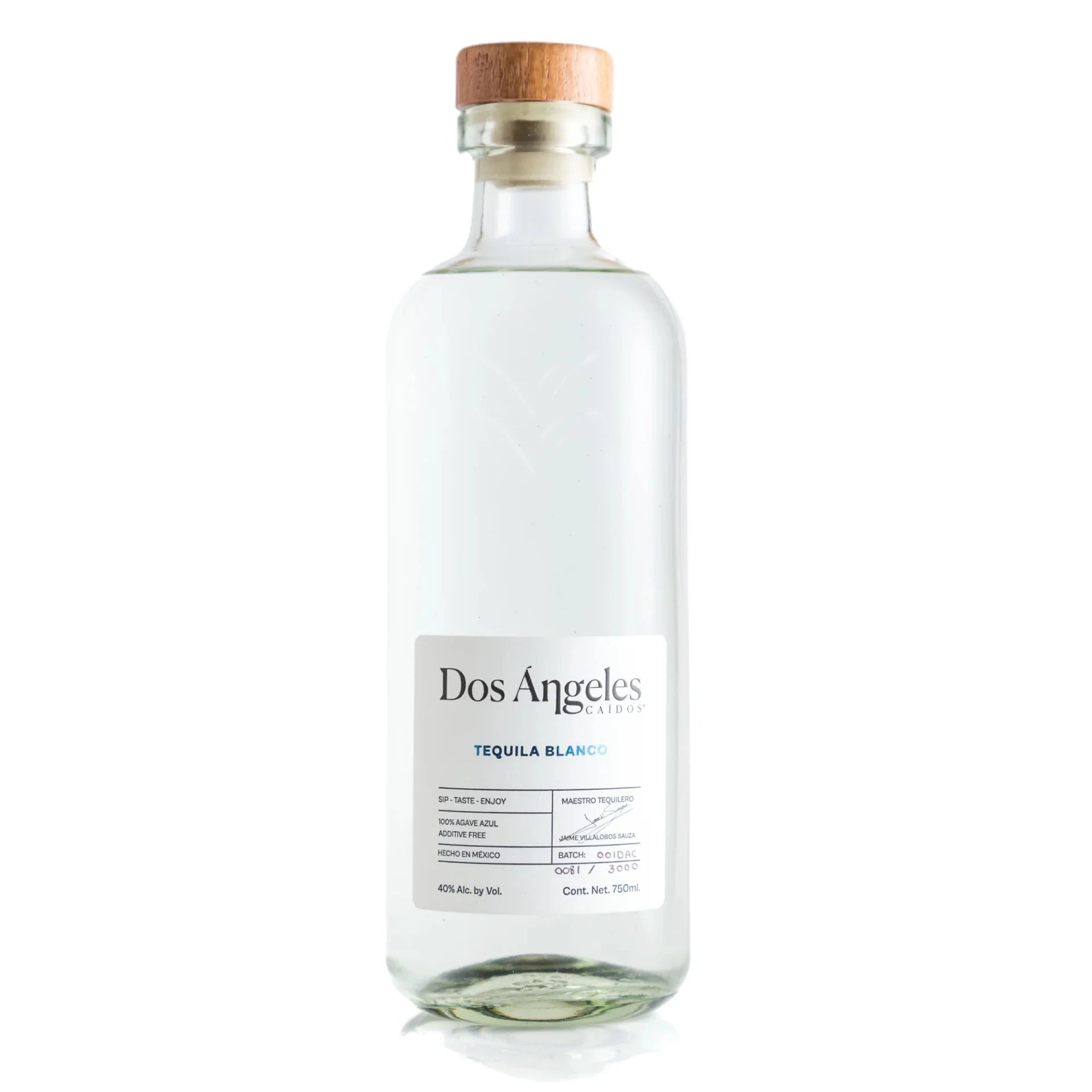 Dos Angeles Blanco tequila bottle, crystal clear with silver reflections, 40% alcohol, elegant design.