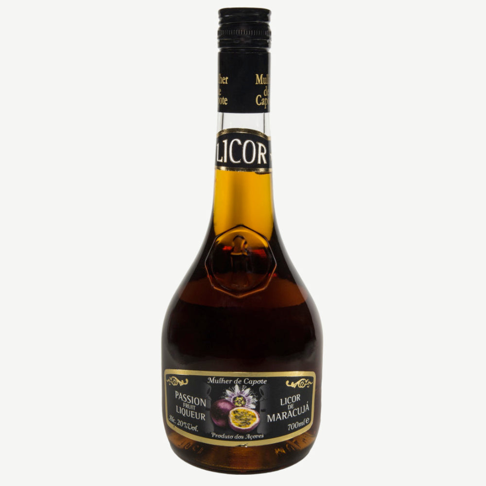 Mulher de Capote Passion Fruit Liqueur